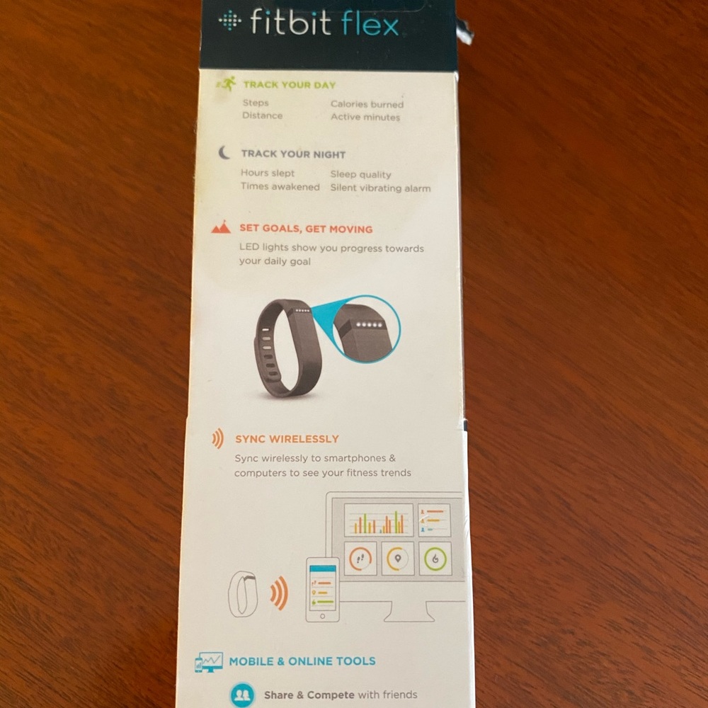 FitBit FLEX WIRELESS - Picture 2 of 5